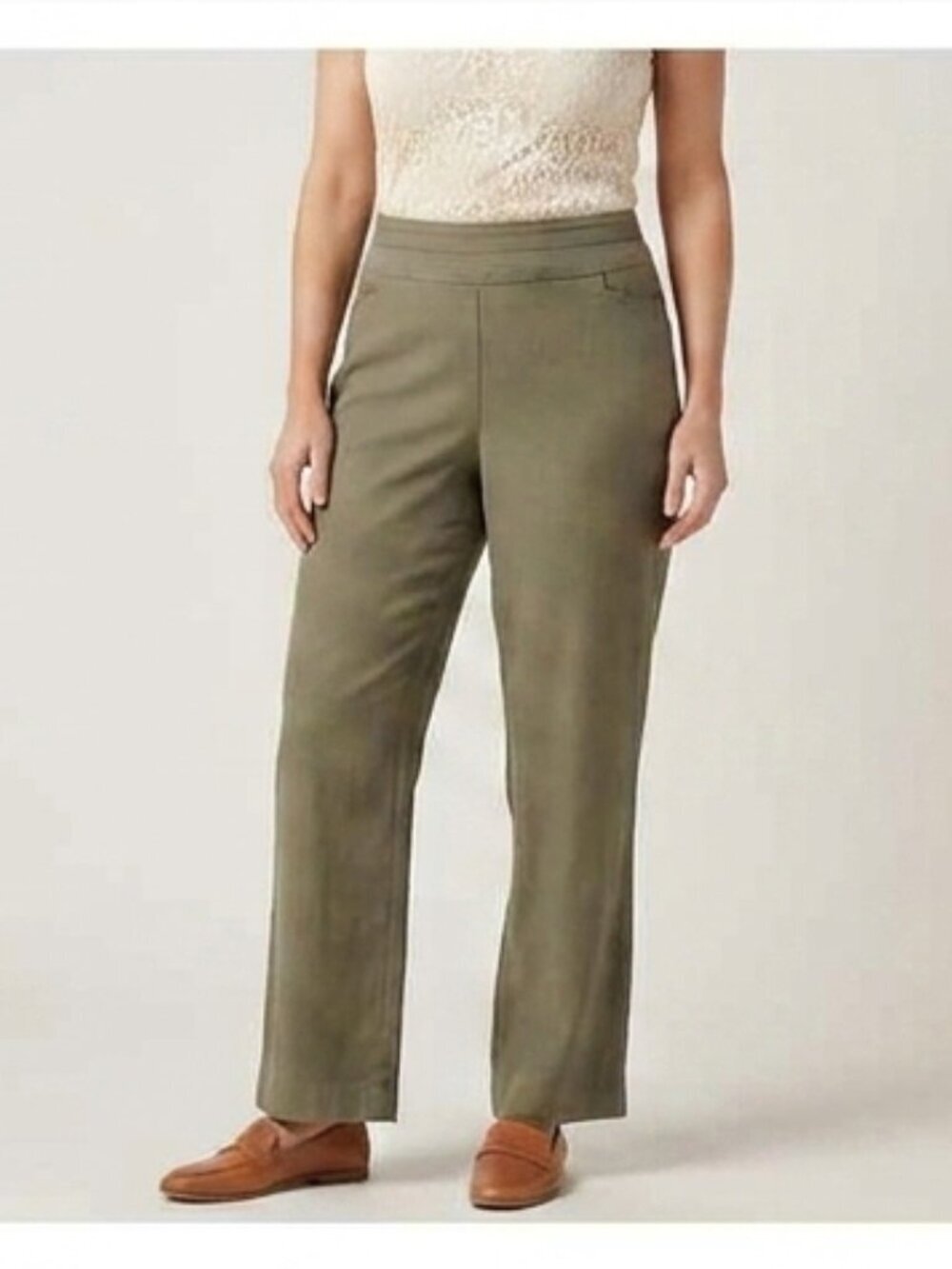 Chico's Women's Sz 3/16 Olive Green Pull On Front Pockets Cropped Pants Stretch